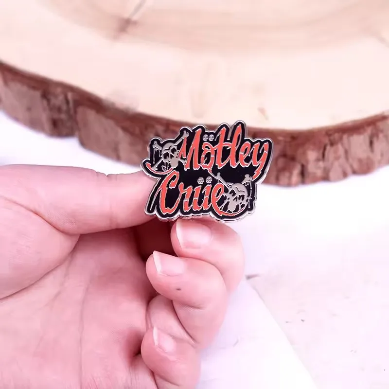 เข็มกลัดโลโก้ดนตรี คลาสสิกยุค  - Heavy Equipment Logo บทวิจารณ์และราคา