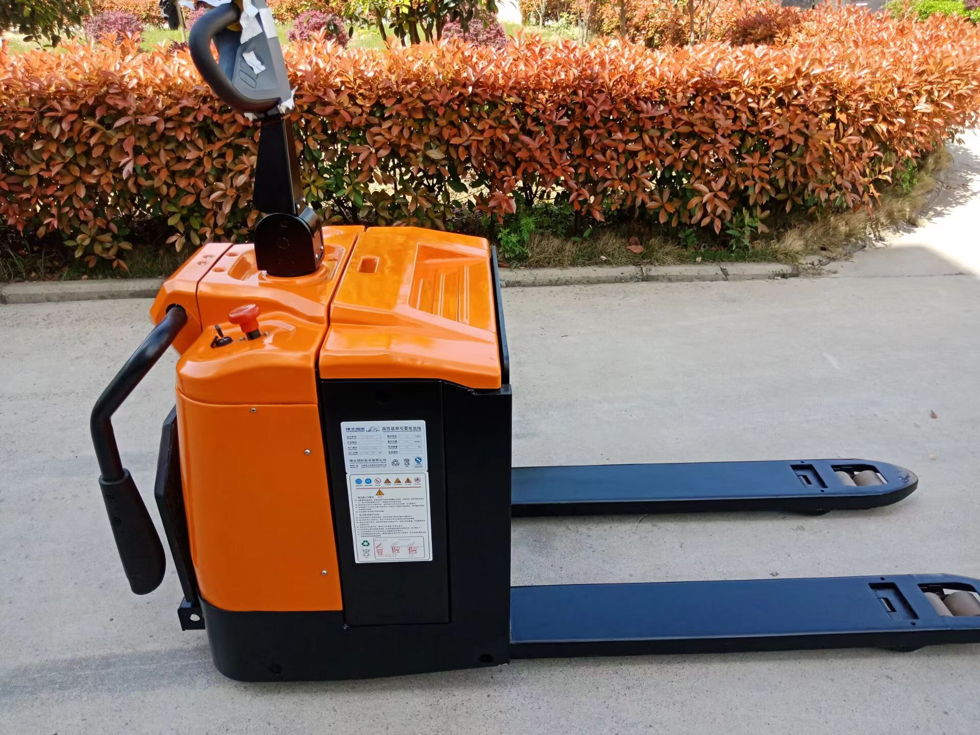 รถยกพาเลทไฟฟ้า 3000 กก. 3 ตัน - Electric Pallet Jack บทวิจารณ์และราคา
